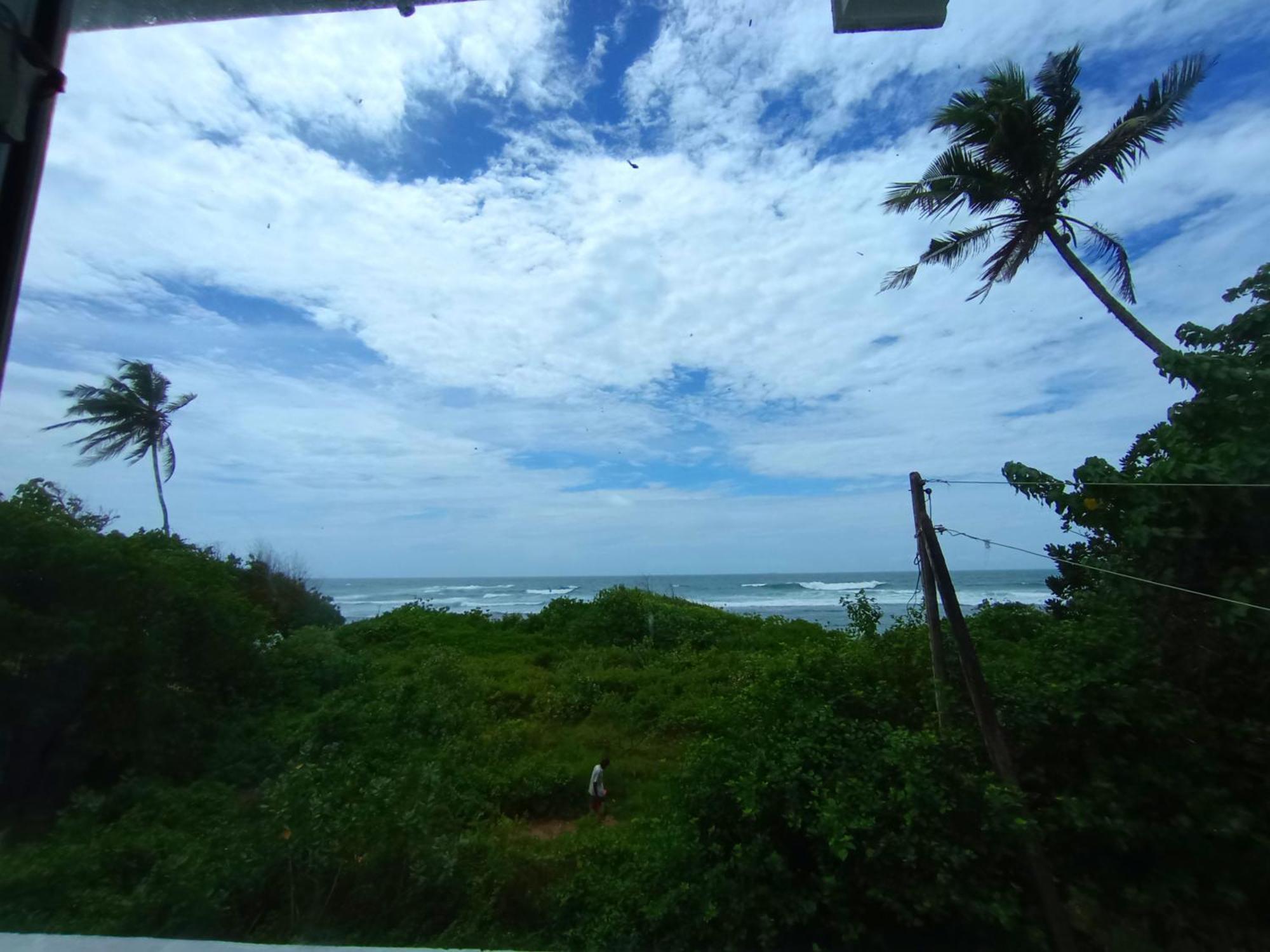 Blue Waves Ocean Mirissa Hotell Exteriör bild
